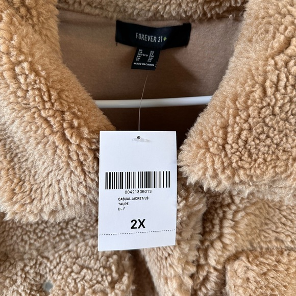 NWT Forever21 cropped teddy coat - Picture 4 of 4